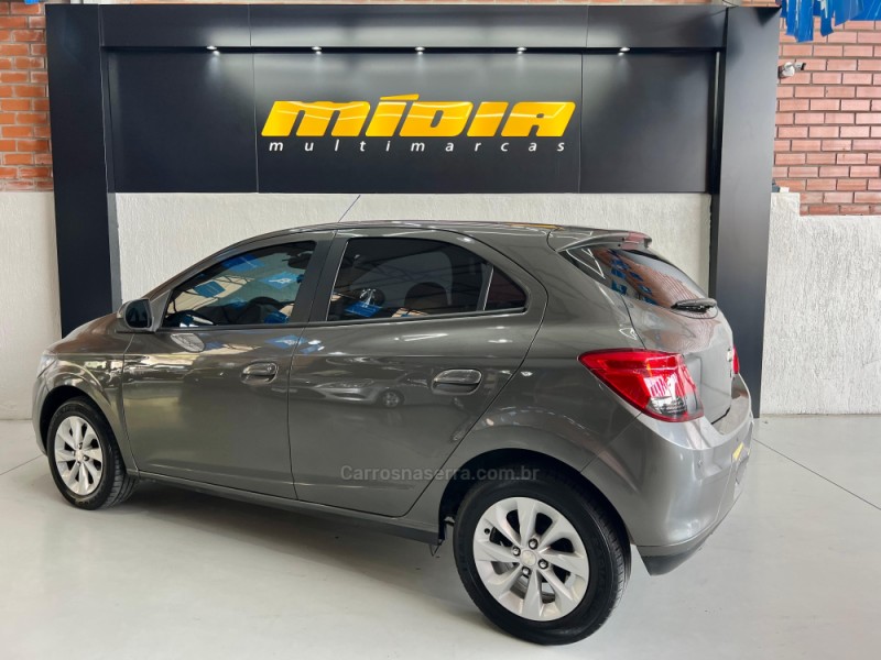 ONIX 1.4 MPFI LTZ 8V FLEX 4P MANUAL - 2014 - NOVO HAMBURGO