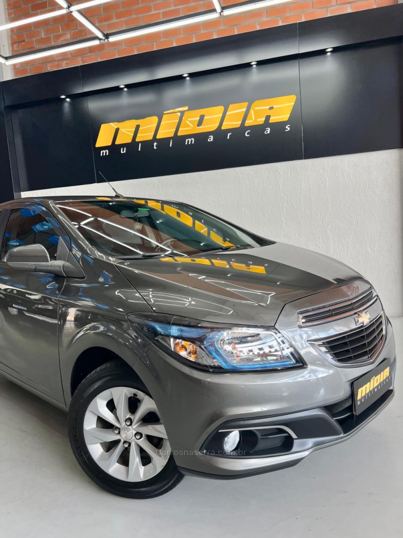 ONIX 1.4 MPFI LTZ 8V FLEX 4P MANUAL - 2014 - NOVO HAMBURGO