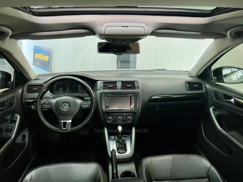 JETTA 2.0 COMFORTLINE FLEX 4P TIPTRONIC - 2013 - NOVO HAMBURGO