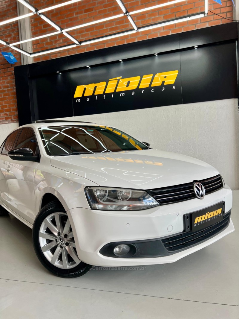 JETTA 2.0 COMFORTLINE FLEX 4P TIPTRONIC - 2013 - NOVO HAMBURGO