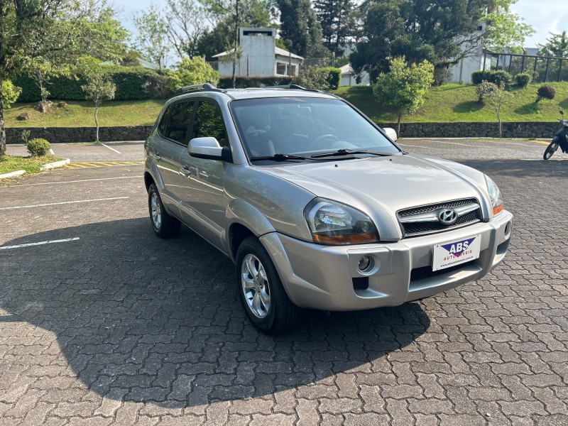 TUCSON 2.0 MPFI GLS 16V 143CV 2WD FLEX 4P AUTOMÁTICO - 2010 - CAXIAS DO SUL