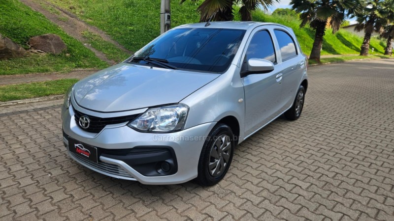 ETIOS 1.3 16V FLEX 4P MANUAL