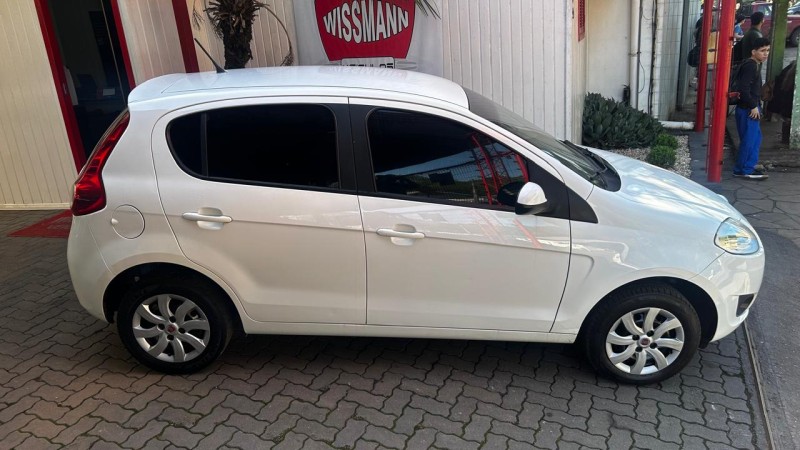 PALIO 1.0 MPI ATTRACTIVE 8V FLEX 4P MANUAL - 2016 - TRêS COROAS