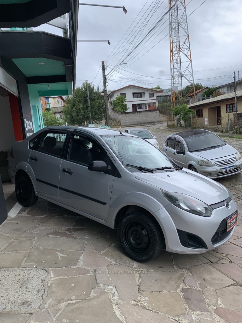 FIESTA 1.6 SE SEDAN 16V FLEX 4P MANUAL - 2011 - CAXIAS DO SUL