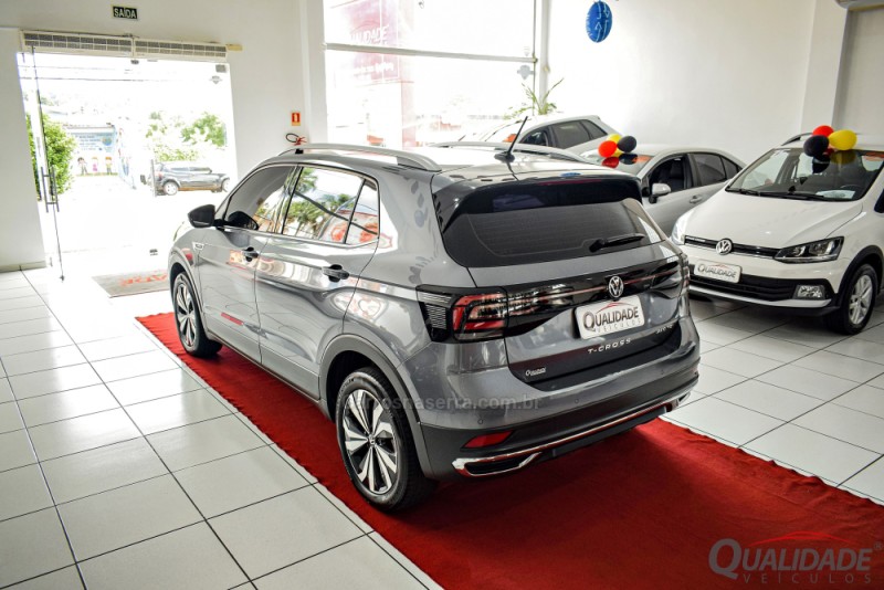 T-CROSS 1.4 HIGHLINE TSI 16V FLEX 4P AUTOMÁTICO - 2022 - SANTA CRUZ DO SUL