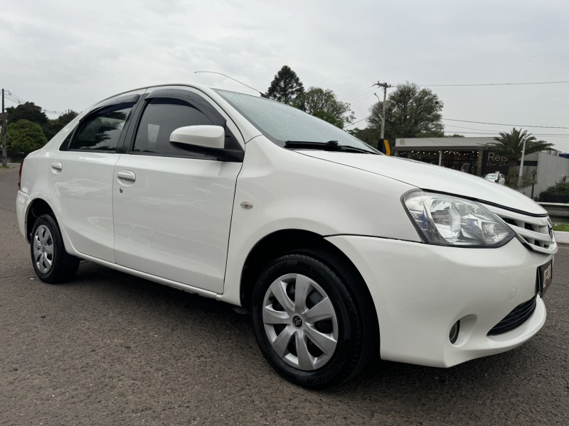 ETIOS 1.5 XS 16V FLEX 4P MANUAL - 2015 - DOIS IRMãOS