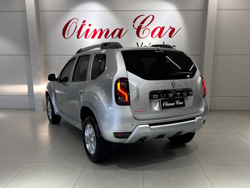 DUSTER 1.6 DYNAMIQUE 4X2 16V FLEX 4P MANUAL - 2016 - FLORES DA CUNHA