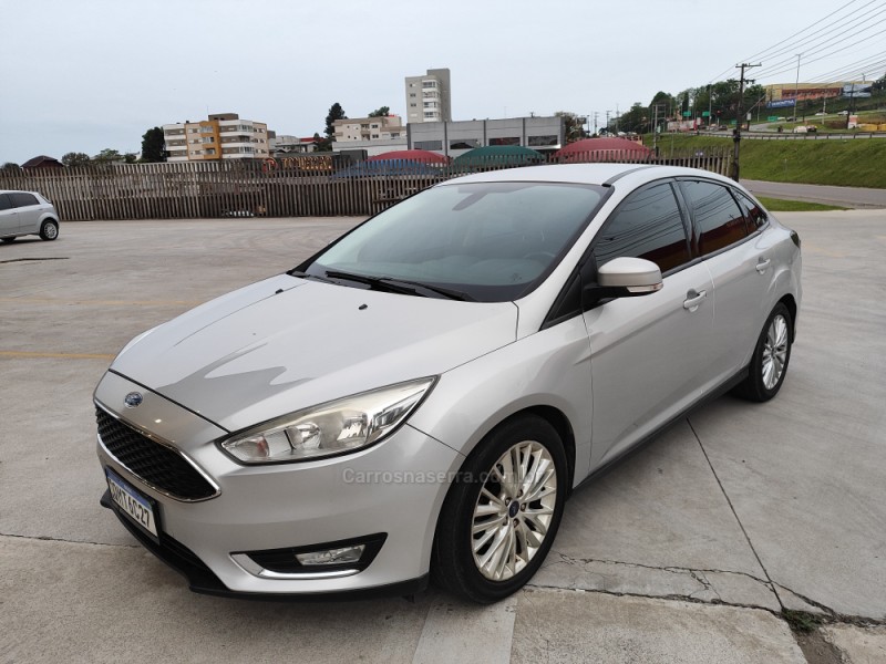 FOCUS 2.0 SE SEDAN 16V FLEX 4P AUTOMÁTICO - 2018 - FARROUPILHA