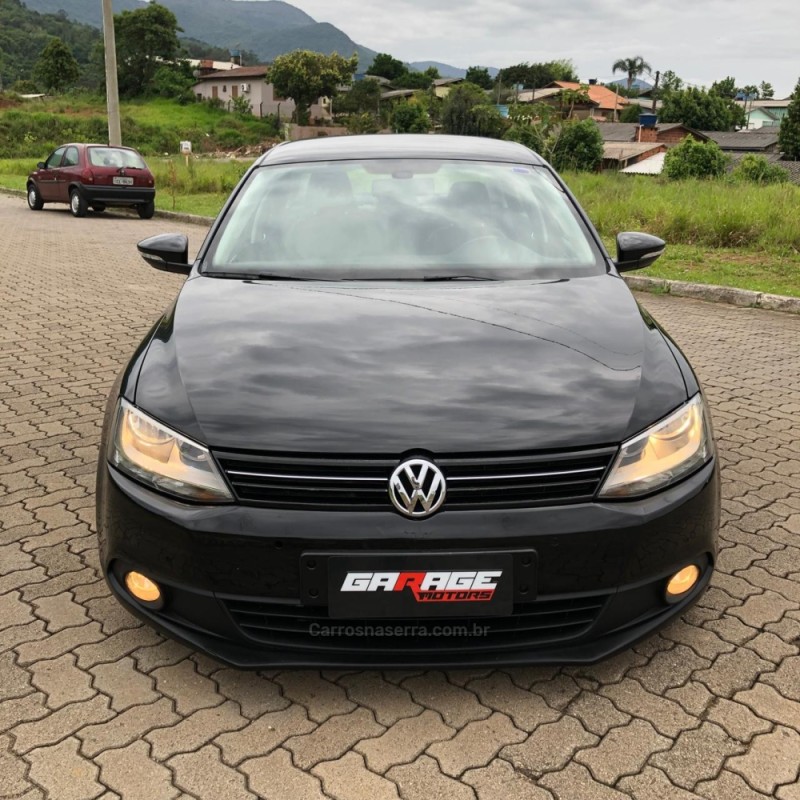 JETTA 2.0 COMFORTLINE FLEX 4P TIPTRONIC - 2011 - NOVA HARTZ