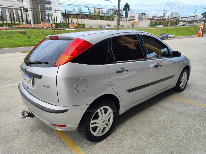 FOCUS 1.6 GLX 8V FLEX 4P MANUAL - 2009 - FARROUPILHA