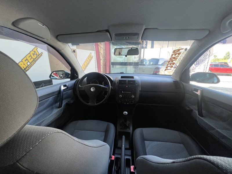 POLO SEDAN 1.6 MI 8V FLEX 4P MANUAL - 2011 - PORTãO