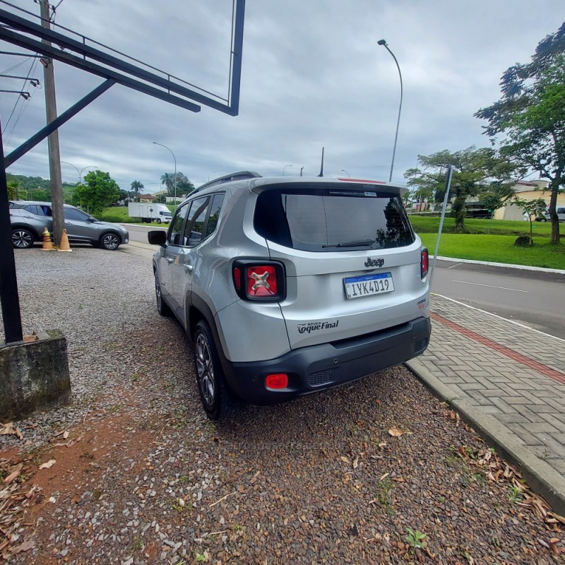 RENEGADE 1.8 16V FLEX LONGITUDE 4P AUTOMÁTICO - 2018 - BOM PRINCíPIO