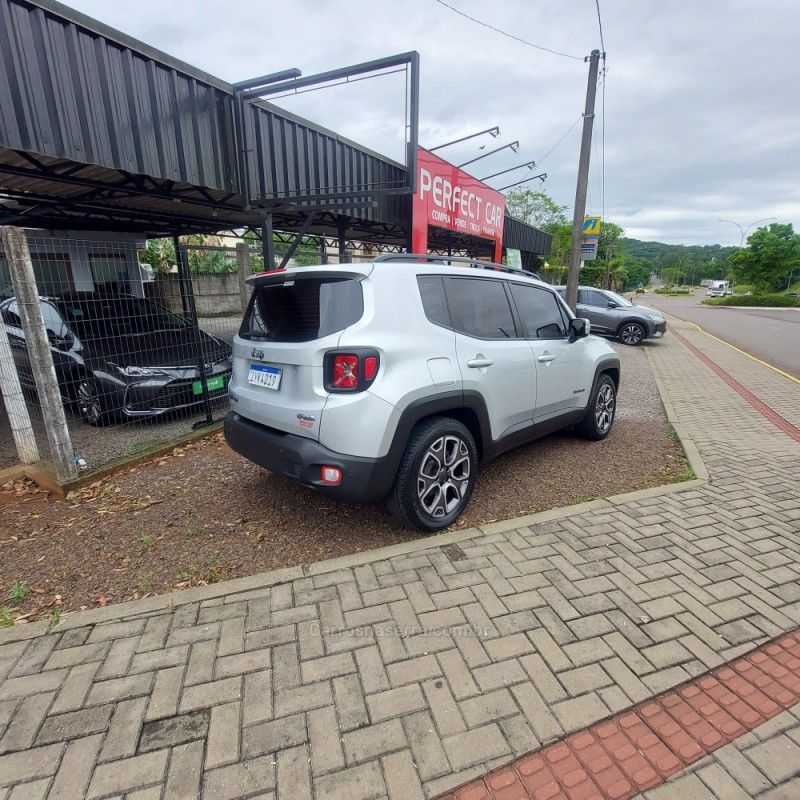 RENEGADE 1.8 16V FLEX LONGITUDE 4P AUTOMÁTICO - 2018 - BOM PRINCíPIO