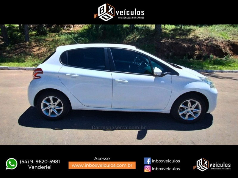 208 1.5 ACTIVE PACK 8V FLEX 4P MANUAL - 2016 - GRAMADO