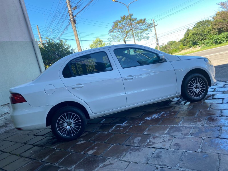 VOYAGE 1.0 MI 8V FLEX 4P MANUAL - 2015 - CAXIAS DO SUL