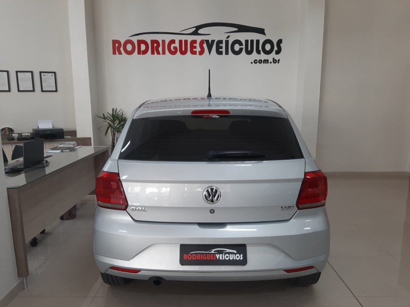 GOL 1.6 MI TRENDLINE 8V FLEX 4P MANUAL - 2017 - CAXIAS DO SUL