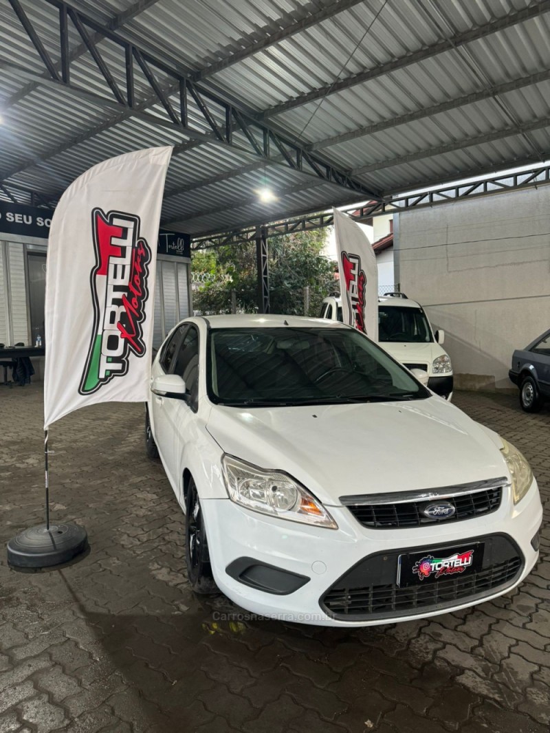 FOCUS 1.6 SE PLUS 16V FLEX 4P MANUAL - 2013 - CAXIAS DO SUL