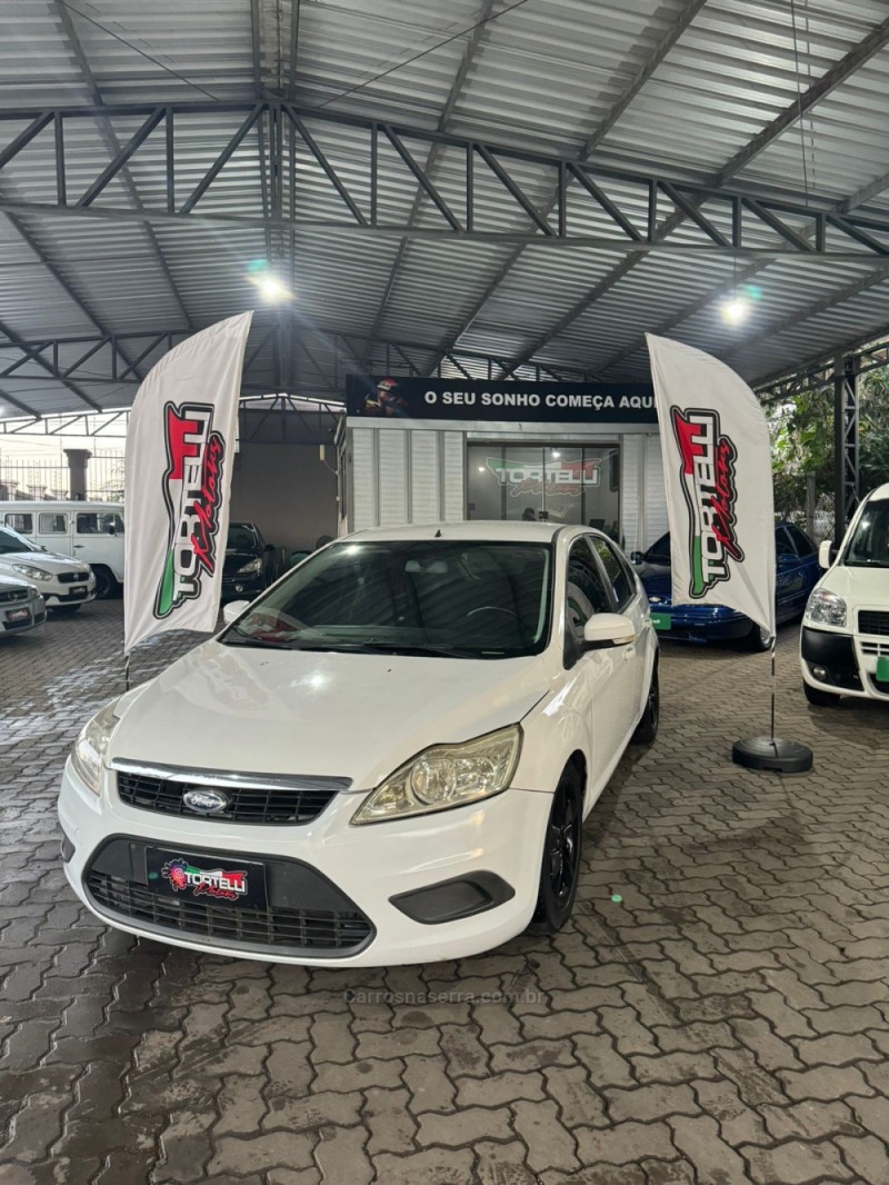 FOCUS 1.6 SE PLUS 16V FLEX 4P MANUAL - 2013 - CAXIAS DO SUL