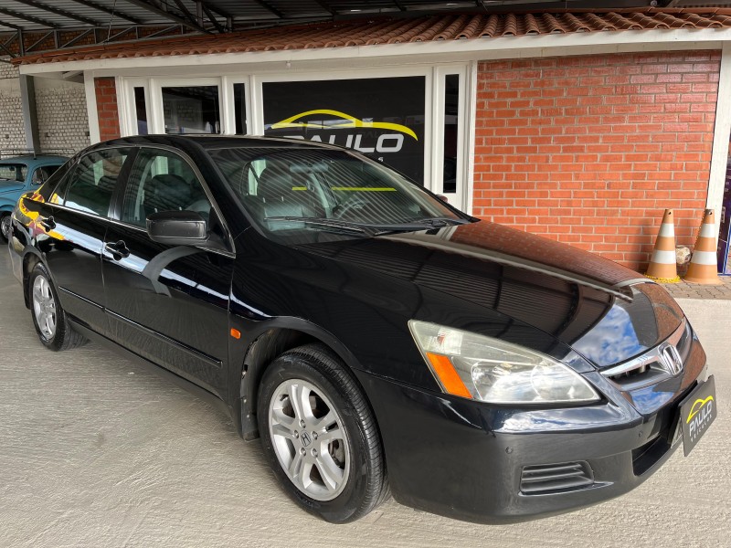 ACCORD 2.0 LX 16V GASOLINA 4P AUTOMÁTICO - 2007 - VACARIA