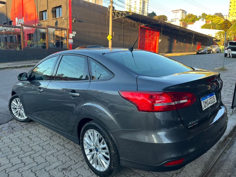 FOCUS 2.0 SE PLUS FASTBACK 16V FLEX 4P AUTOMÁTICO - 2018 - CAXIAS DO SUL