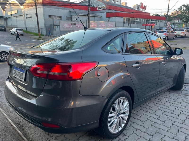 FOCUS 2.0 SE PLUS FASTBACK 16V FLEX 4P AUTOMÁTICO - 2018 - CAXIAS DO SUL