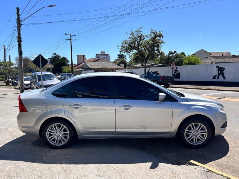 FOCUS 2.0 GLX SEDAN 16V FLEX 4P AUTOMÁTICO - 2013 - VENâNCIO AIRES