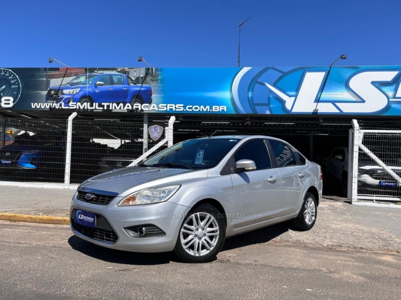 focus 2.0 glx sedan 16v flex 4p automatico 2013 venancio aires