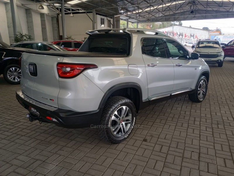 TORO 2.0 16V TURBO DIESEL VOLCANO 4WD AUTOMÁTICO - 2017 - CAXIAS DO SUL