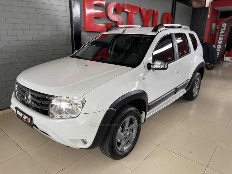 DUSTER 2.0 DYNAMIQUE 4X2 16V FLEX 4P AUTOMÁTICO - 2014 - ESTâNCIA VELHA