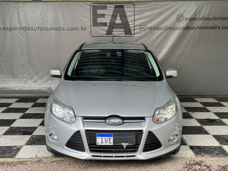 FOCUS 2.0 SE SEDAN 16V FLEX 4P AUTOMÁTICO - 2014 - NOVA PRATA