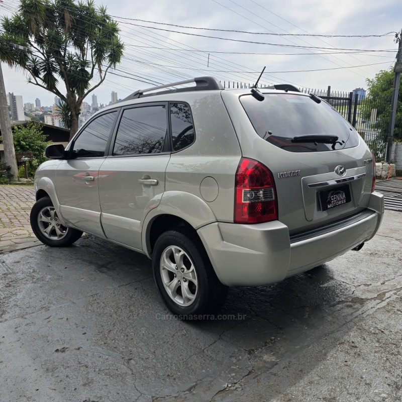 TUCSON 2.0 MPFI GLS BASE 16V 143CV 2WD GASOLINA 4P AUTOMÁTICO - 2013 - CAXIAS DO SUL