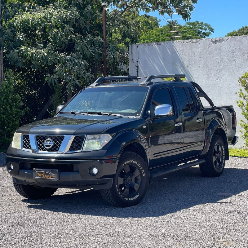 NISSAN - FRONTIER - 2010/2010 - Preta - R$ 78.900,00