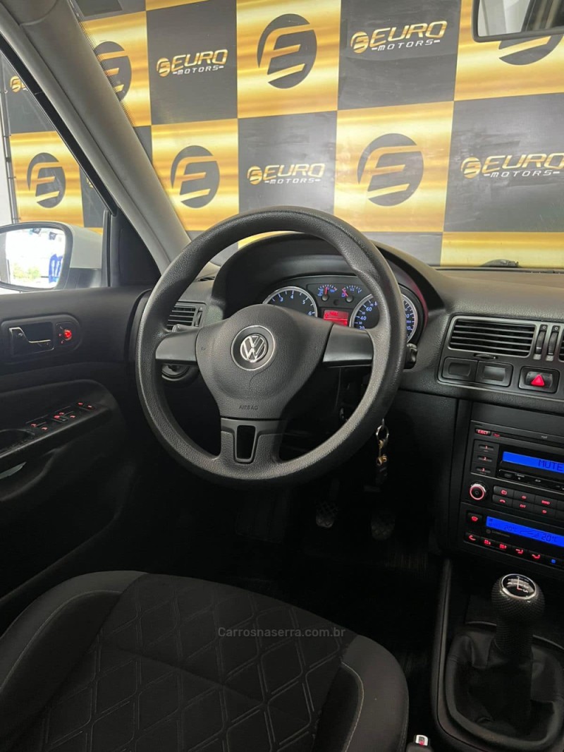 GOLF 1.6 MI PLUS 8V GASOLINA 4P MANUAL - 2013 - PORTãO