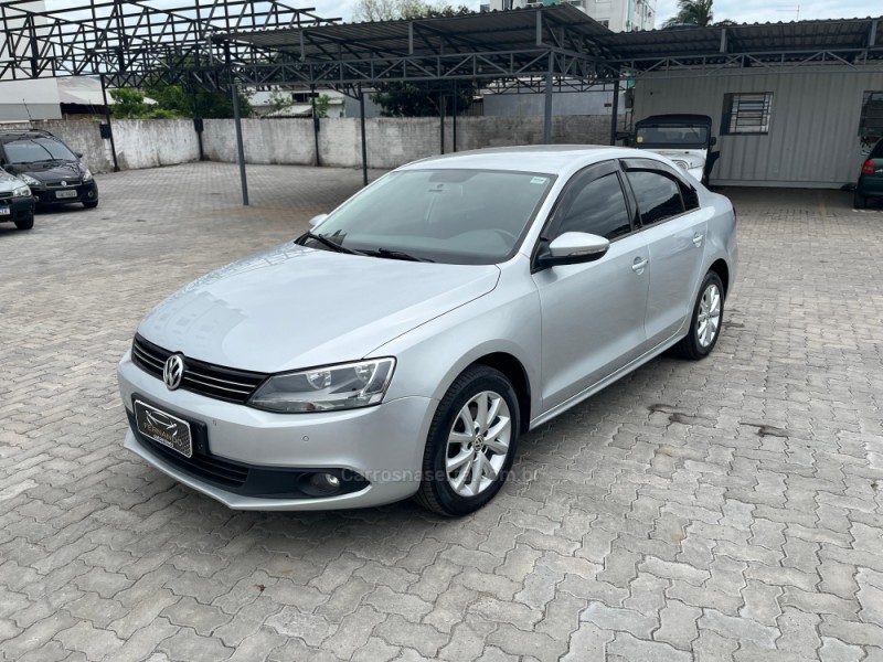 JETTA 2.0 COMFORTLINE FLEX 4P TIPTRONIC - 2014 - SANTA MARIA