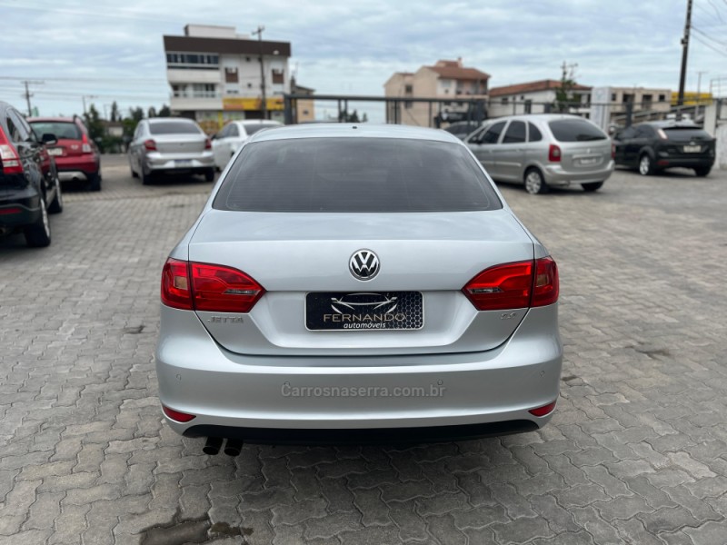 JETTA 2.0 COMFORTLINE FLEX 4P TIPTRONIC - 2014 - SANTA MARIA