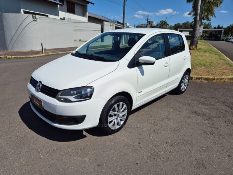 FOX 1.0 MI 8V FLEX 4P MANUAL - 2013 - SãO LEOPOLDO