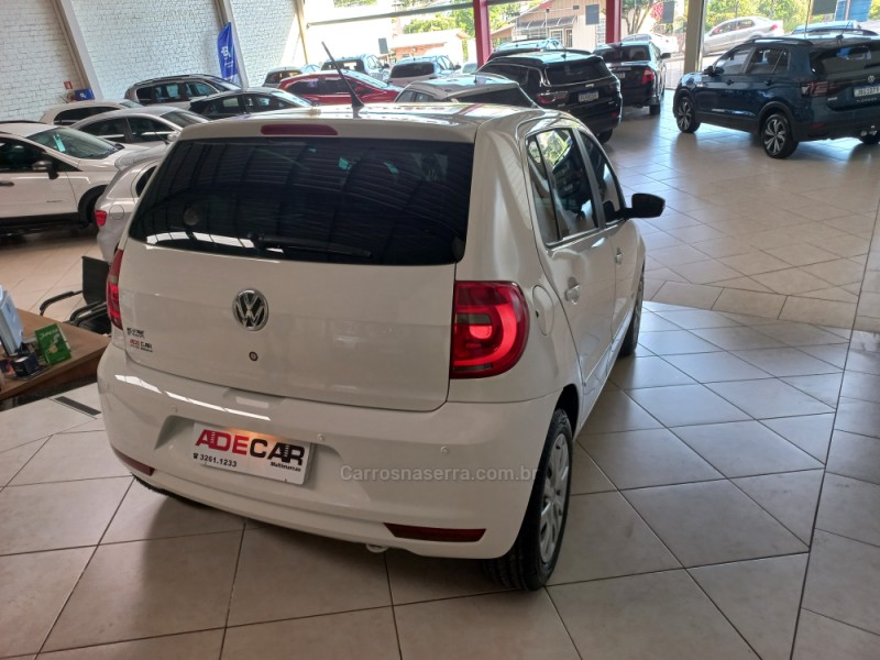 FOX 1.0 MI TREND 8V FLEX 4P MANUAL - 2013 - FARROUPILHA