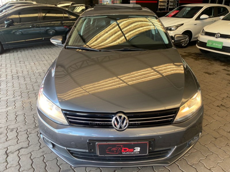 JETTA 2.0 TSI HIGHLINE 211CV GASOLINA 4P TIPTRONIC - 2014 - CAXIAS DO SUL