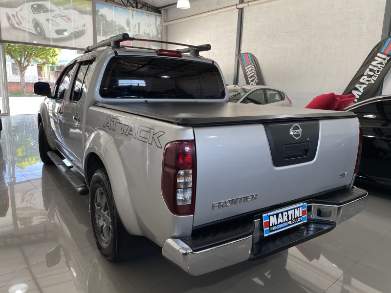 FRONTIER 2.5 SV ATTACK 10 ANOS 4X4 CD TURBO ELETRONIC DIESEL 4P MANUAL - 2014 - CAXIAS DO SUL