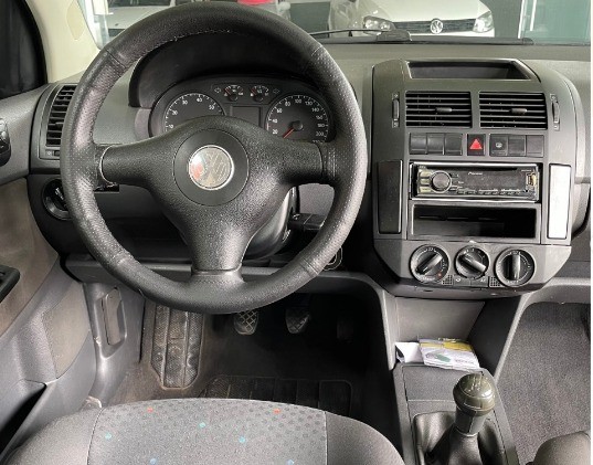 POLO 1.6 MI 8V FLEX 4P MANUAL - 2004 - PORTãO