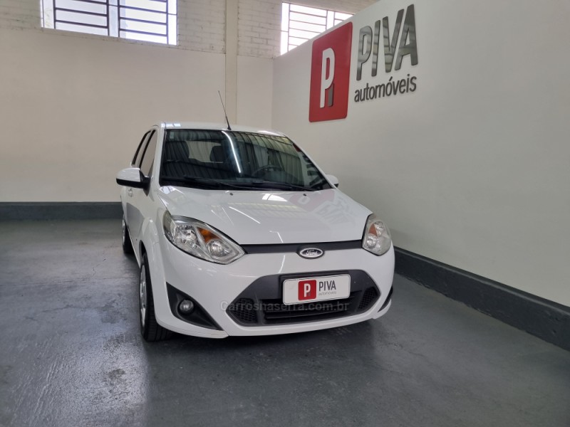 FIESTA 1.0 ROCAM SE 8V FLEX 4P MANUAL - 2014 - GARIBALDI