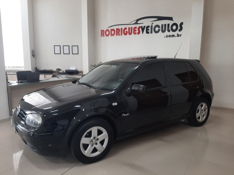 GOLF 1.6 MI FLASH 8V FLEX 4P MANUAL - 2006 - CAXIAS DO SUL