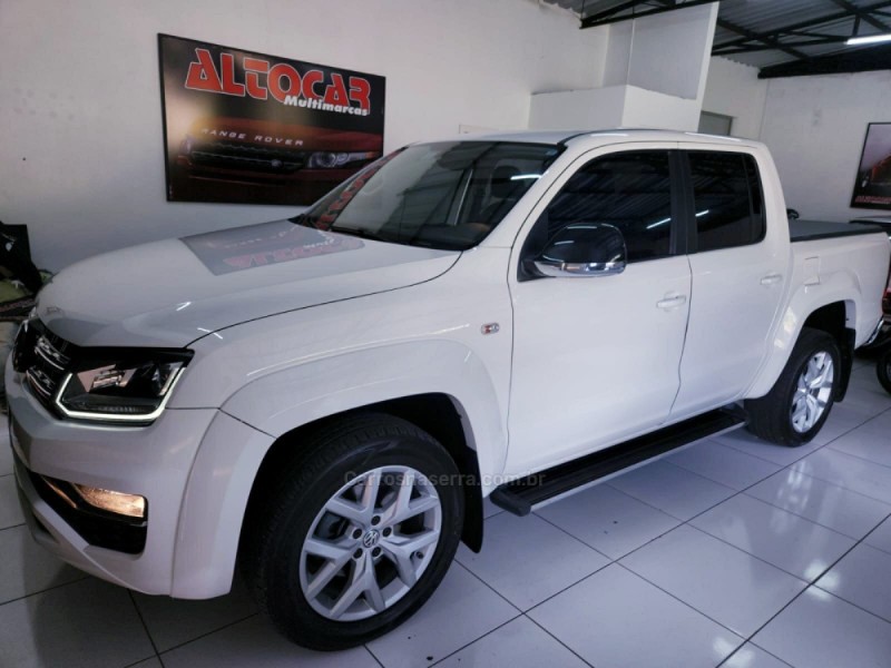 AMAROK 3.0 V6 TDI HIGHLINE CD DIESEL 4MOTION AUTOMÁTICO