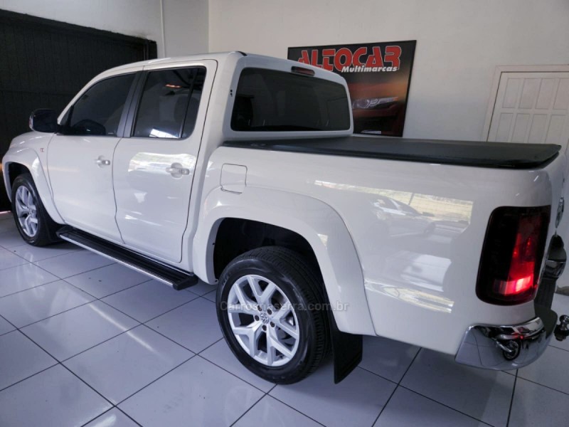 AMAROK 3.0 V6 TDI HIGHLINE CD DIESEL 4MOTION AUTOMÁTICO - 2019 - CAMPO BOM