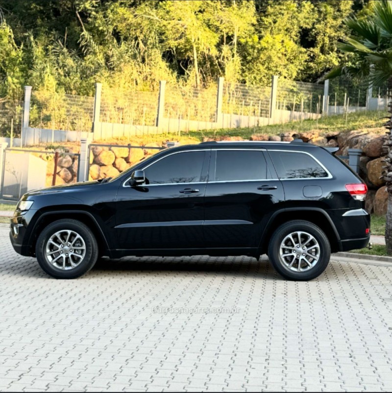 GRAND CHEROKEE 2.7 LAREDO 4X4 20V TURBO INTERCOOLER DIESEL 4P AUTOMÁTICO - 2014 - IVOTI