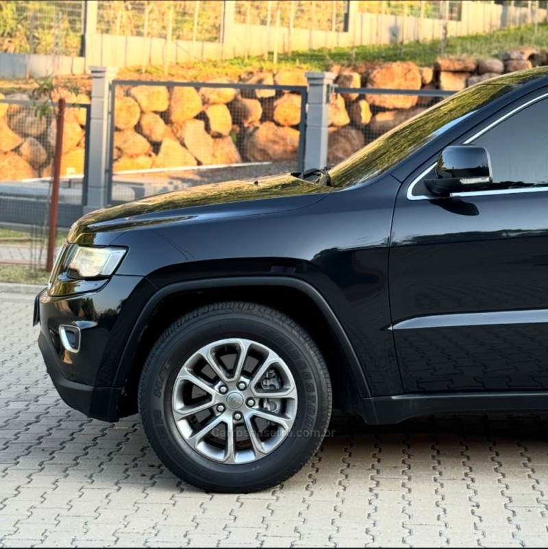 GRAND CHEROKEE 2.7 LAREDO 4X4 20V TURBO INTERCOOLER DIESEL 4P AUTOMÁTICO - 2014 - IVOTI