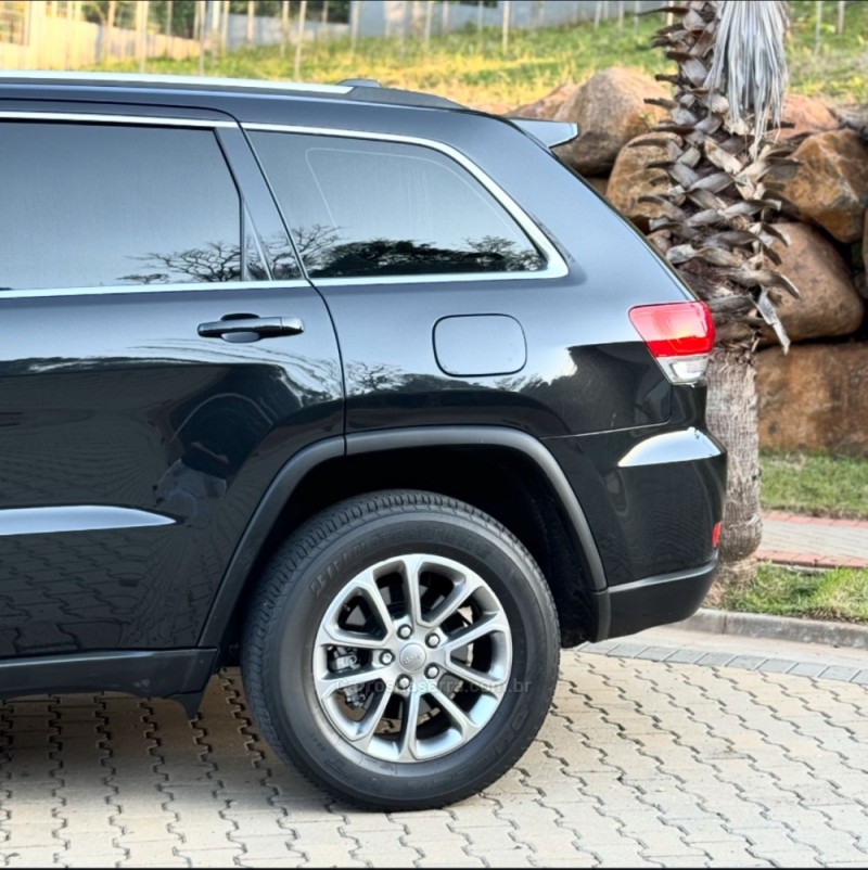 GRAND CHEROKEE 2.7 LAREDO 4X4 20V TURBO INTERCOOLER DIESEL 4P AUTOMÁTICO - 2014 - IVOTI