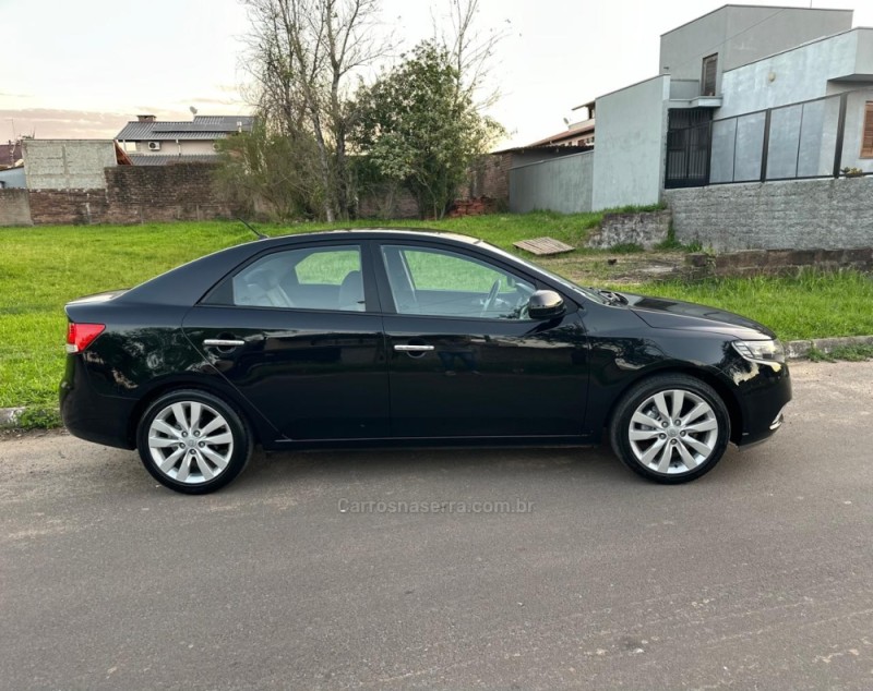 CERATO 1.6 SX3 16V GASOLINA 4P AUTOMÁTICO - 2011 - CAMPO BOM