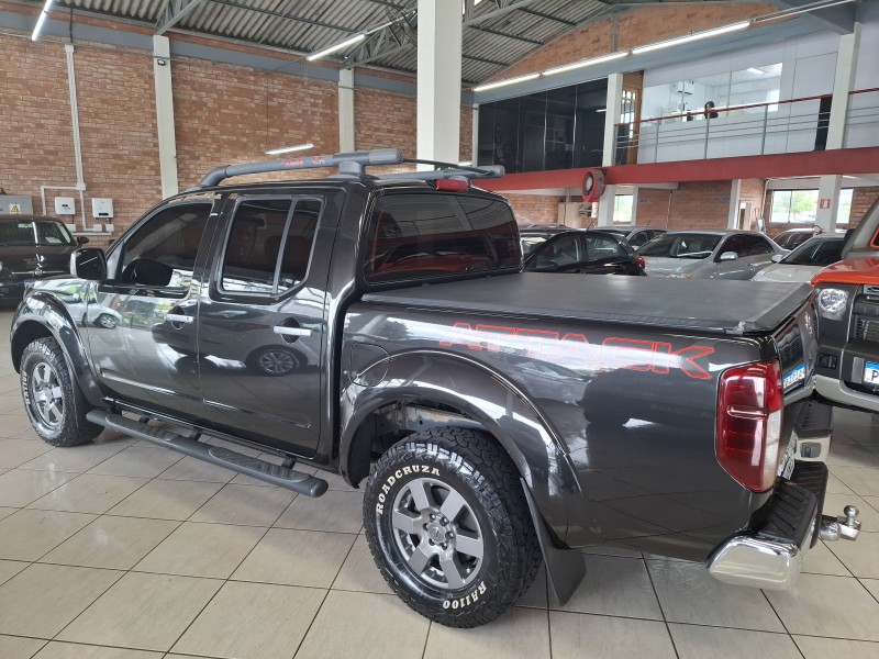 FRONTIER 2.5 SV ATTACK 4X4 CD TURBO ELETRONIC DIESEL 4P AUTOMÁTICO - 2016 - FARROUPILHA