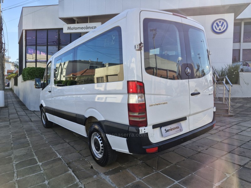 SPRINTER 2.2 CHASSI 416 VAN L TA 16L DIESEL 3P MANUAL - 2019 - LAJEADO